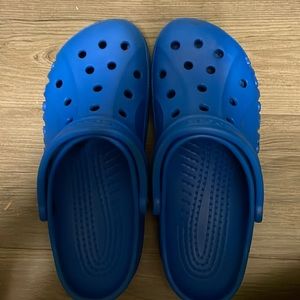 Blue crocs size 9 men’s, size 11 in womens